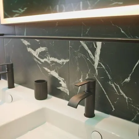Popart Jacuzzi&sauna Haut De Gamme Apartment